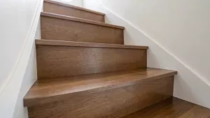 Ile kosztują schody z paneli